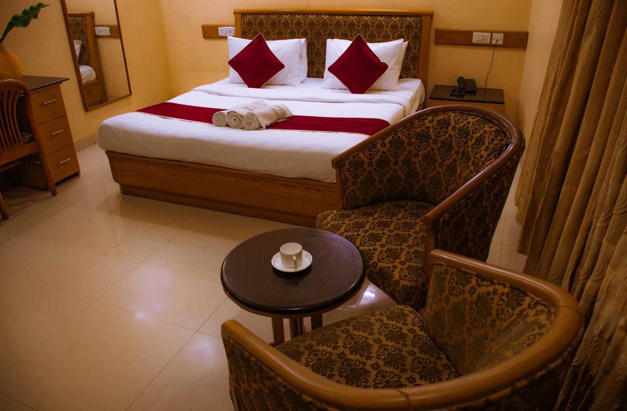 Naksha Tree Hotels - Mogappair Chennai Exterior photo