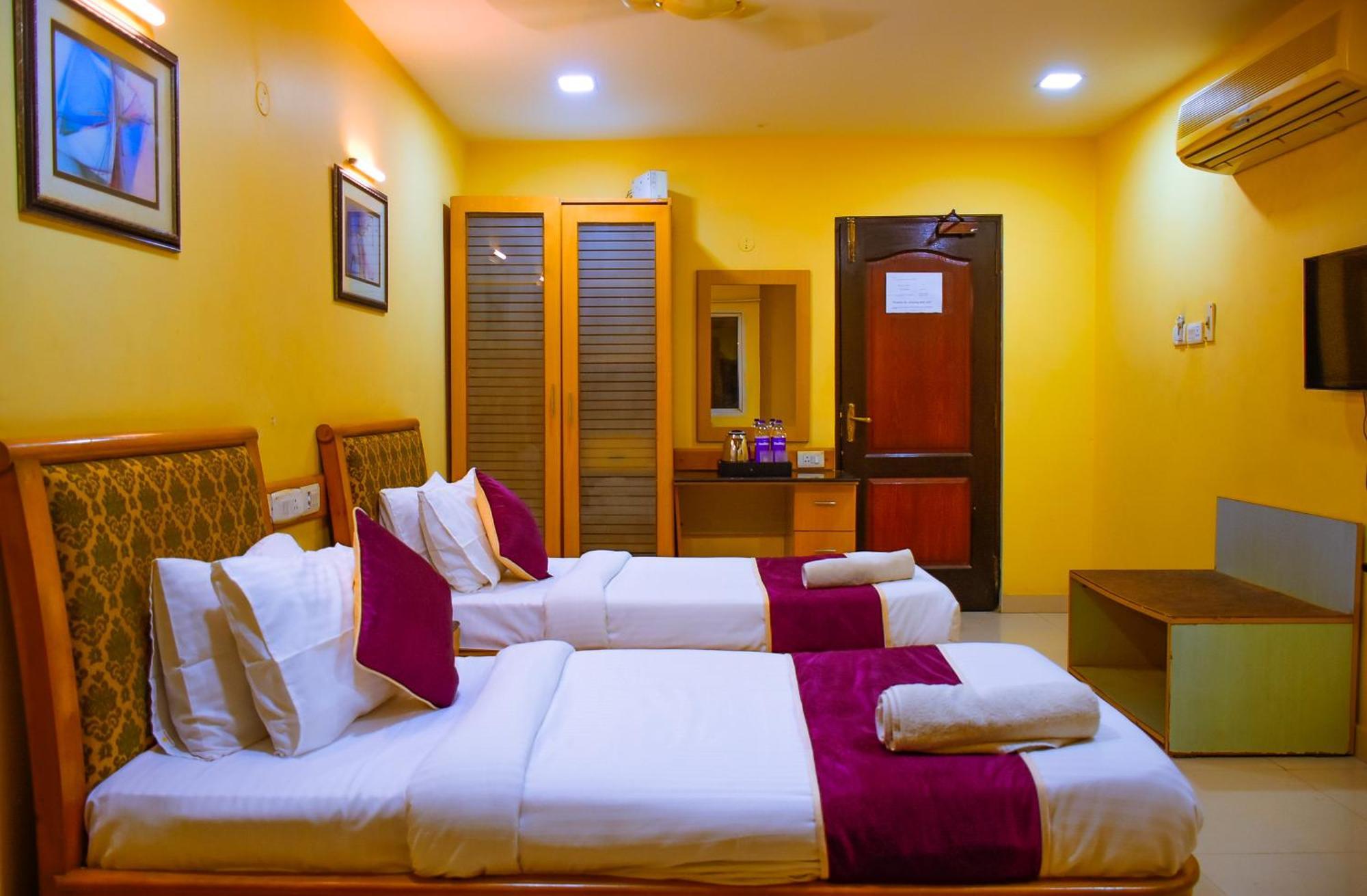 Naksha Tree Hotels - Mogappair Chennai Exterior photo