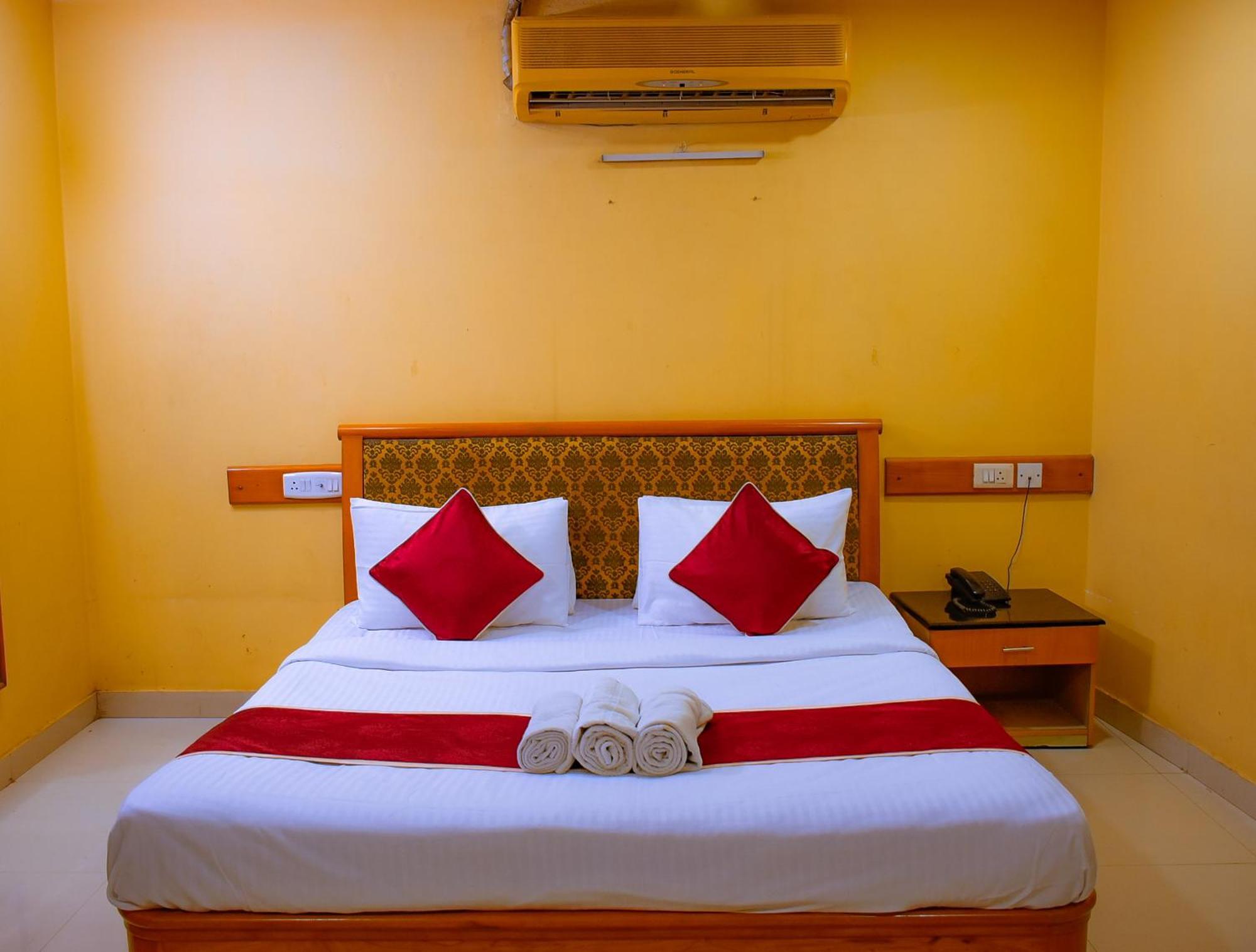 Naksha Tree Hotels - Mogappair Chennai Exterior photo